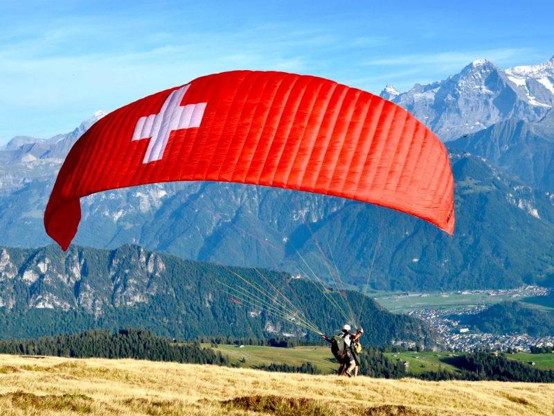 Start_Paragliding_Interlaken_Tours